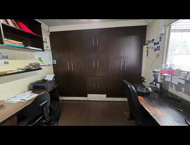 3 BEDROOM FREEHOLD FOR SALE IN MAYBERRY PARK